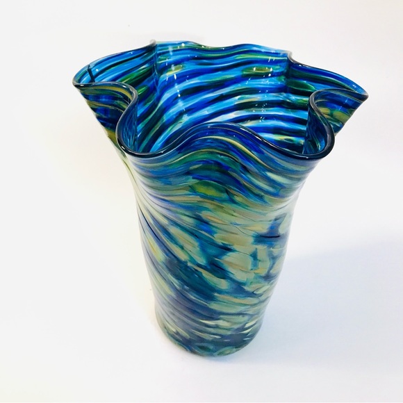 Arribas Brothers Walt Disney World Blown Glass Ruffled Vase 9” Blue Yellow Swirl - Picture 8 of 15